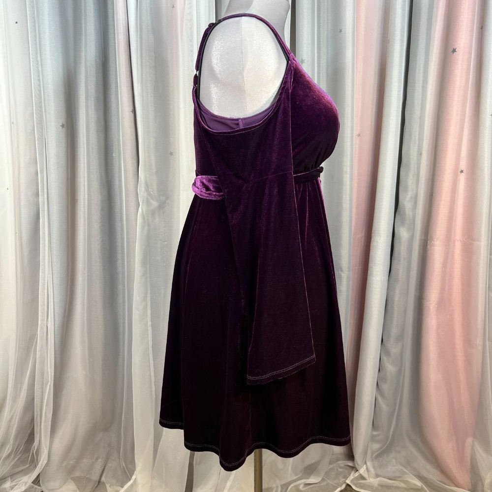 torrid Purple Velvet Cold-Shoulder Maxi Dress - Picture 4 of 12
